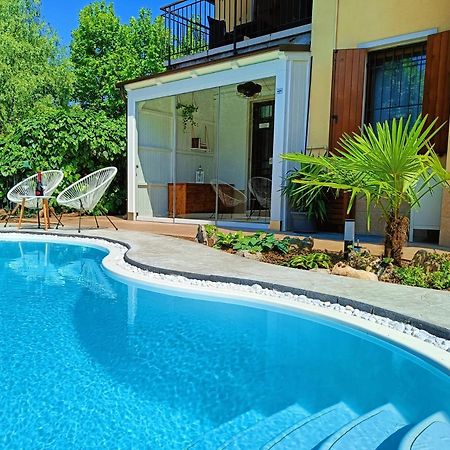 Picnic Room And Pool กัสเตลนูโอโว เดล การ์ดา ภายนอก รูปภาพ
