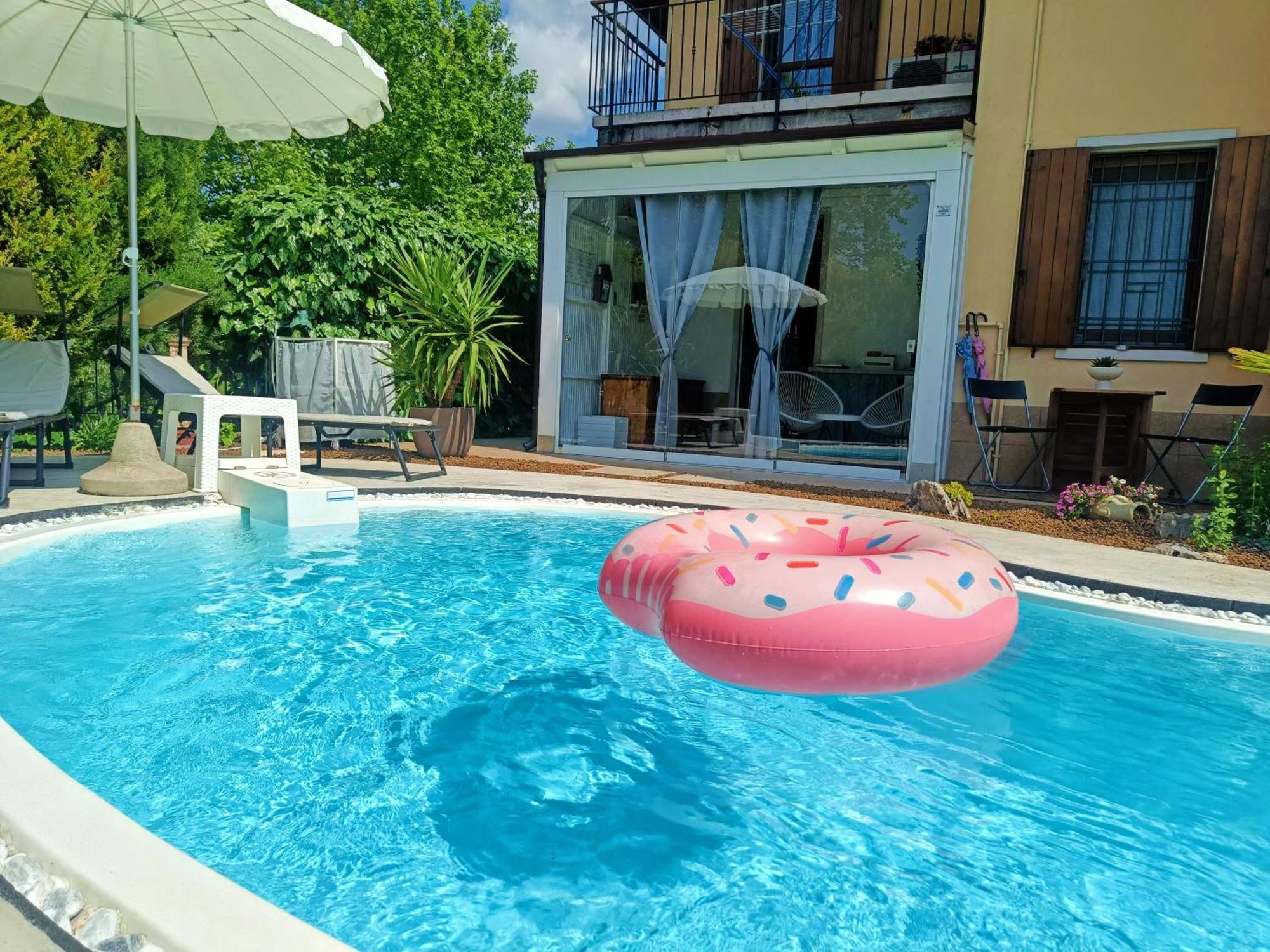 Picnic Room And Pool กัสเตลนูโอโว เดล การ์ดา ภายนอก รูปภาพ